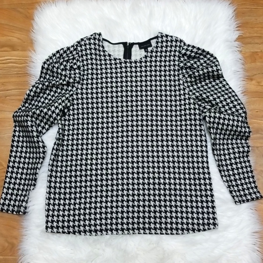 Who What Wear Black and White Houndstooth Knit Top - Picture 3 of 12